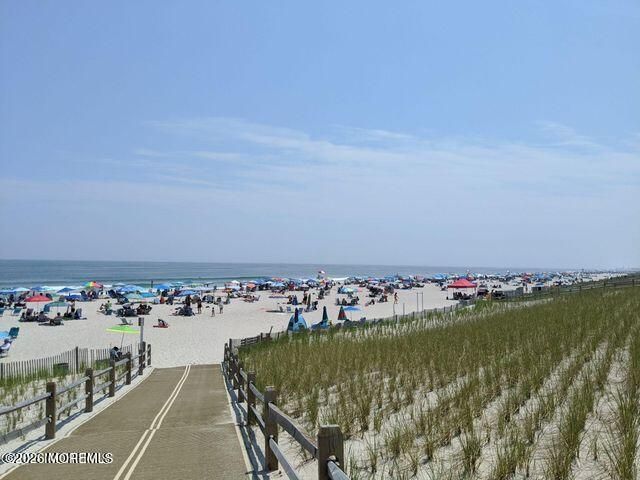 28 E Bonita Way, Lavallette, NJ 08735