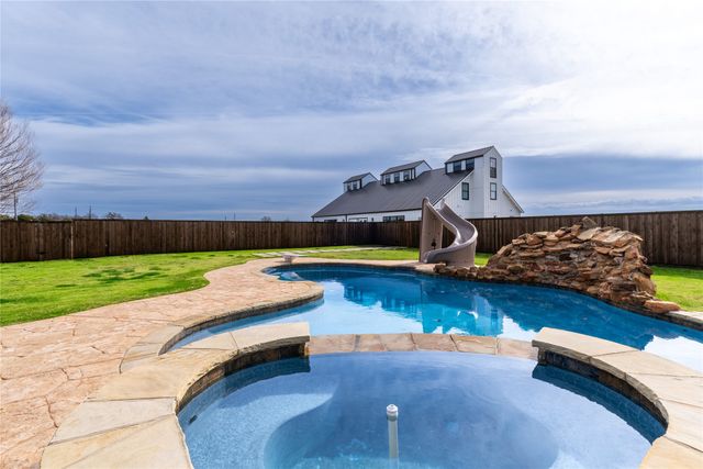 1012 Fm 36 N, Greenville, TX 75401