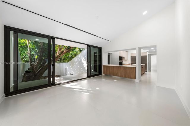 7540 Los Pinos Boulevard, Coral Gables, FL 33143