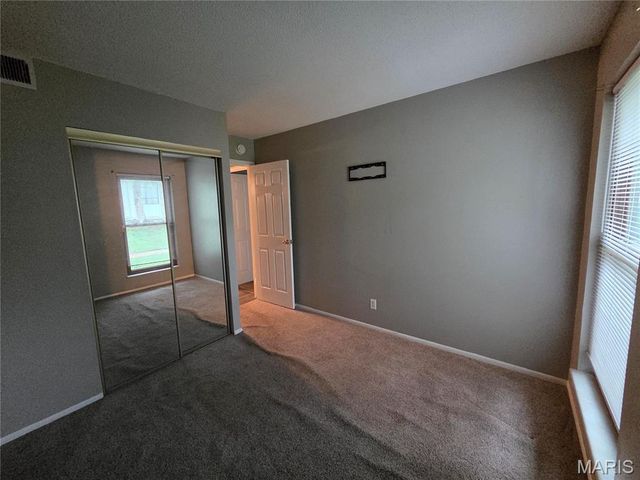2432 Forest Shadows Drive, St Louis, MO 63136