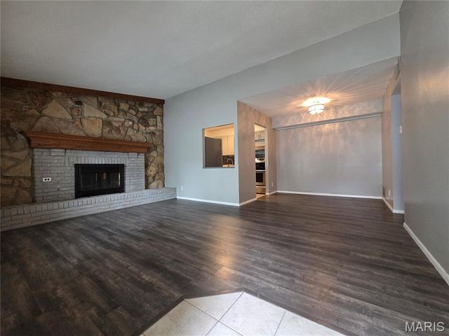 2432 Forest Shadows Drive, St Louis, MO 63136