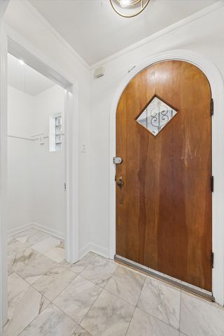 10141 S Rhodes Avenue, Chicago, IL 60628