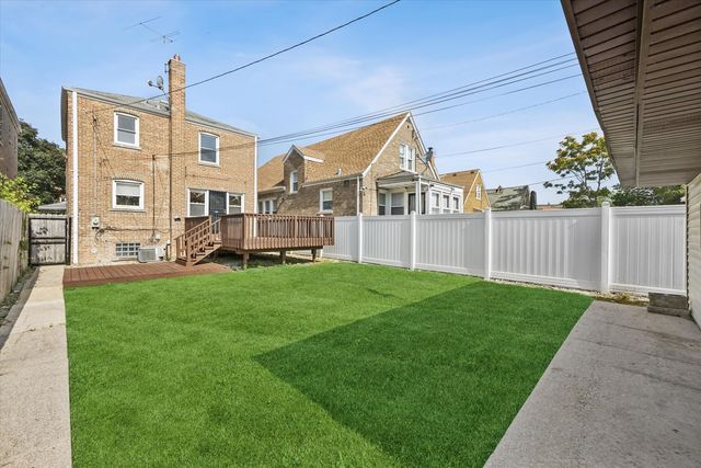 10141 S Rhodes Avenue, Chicago, IL 60628