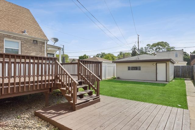 10141 S Rhodes Avenue, Chicago, IL 60628