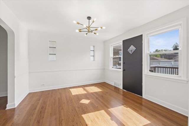 10141 S Rhodes Avenue, Chicago, IL 60628