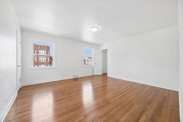 10141 S Rhodes Avenue, Chicago, IL 60628