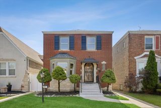 10141 S Rhodes Avenue, Chicago, IL 60628