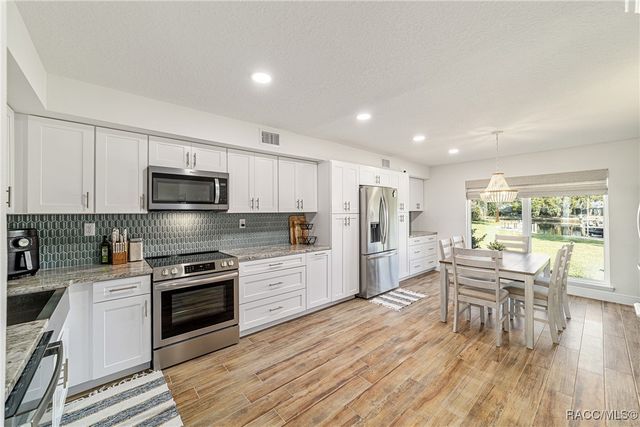 11517 W Sandpiper Court, Crystal River, FL 34429