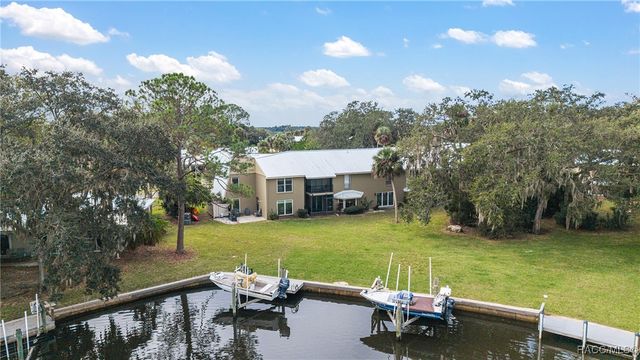 11517 W Sandpiper Court, Crystal River, FL 34429