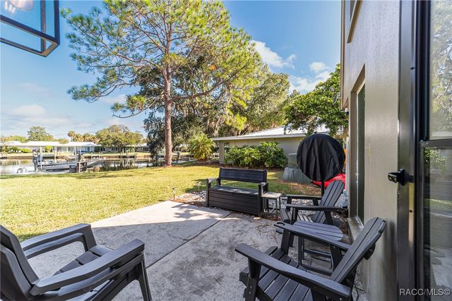 11517 W Sandpiper Court, Crystal River, FL 34429