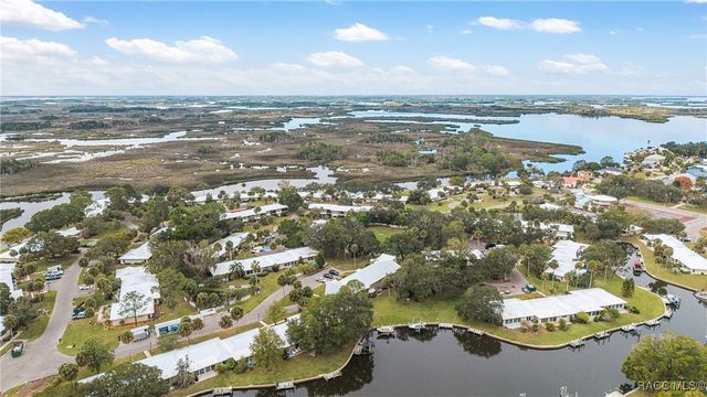 11517 W Sandpiper Court, Crystal River, FL 34429