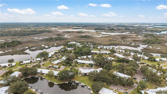 11517 W Sandpiper Court, Crystal River, FL 34429