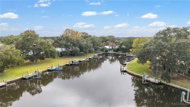 11517 W Sandpiper Court, Crystal River, FL 34429