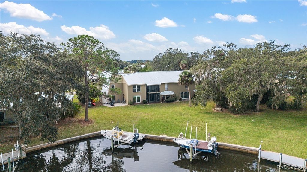 11517 W Sandpiper Court, Crystal River, FL 34429