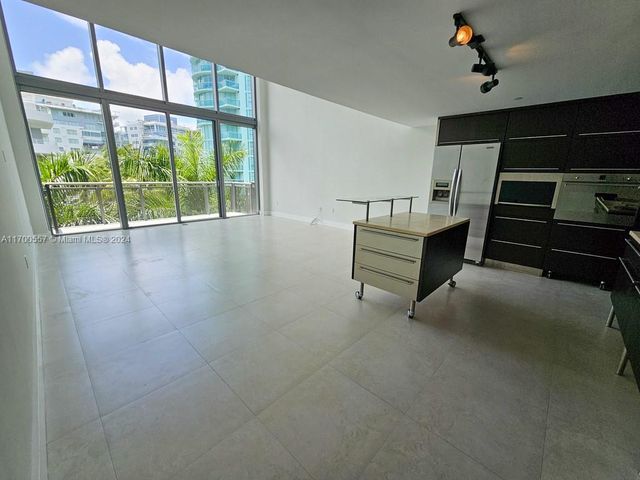 6000 Collins Ave 528, Miami Beach, FL 33140