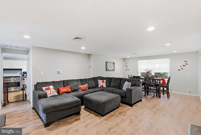 1454 SICKLERVILLE RD, Sicklerville, NJ 08081