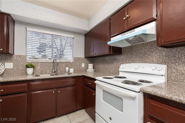 1613 Manhattan Drive, Las Vegas, NV 89106