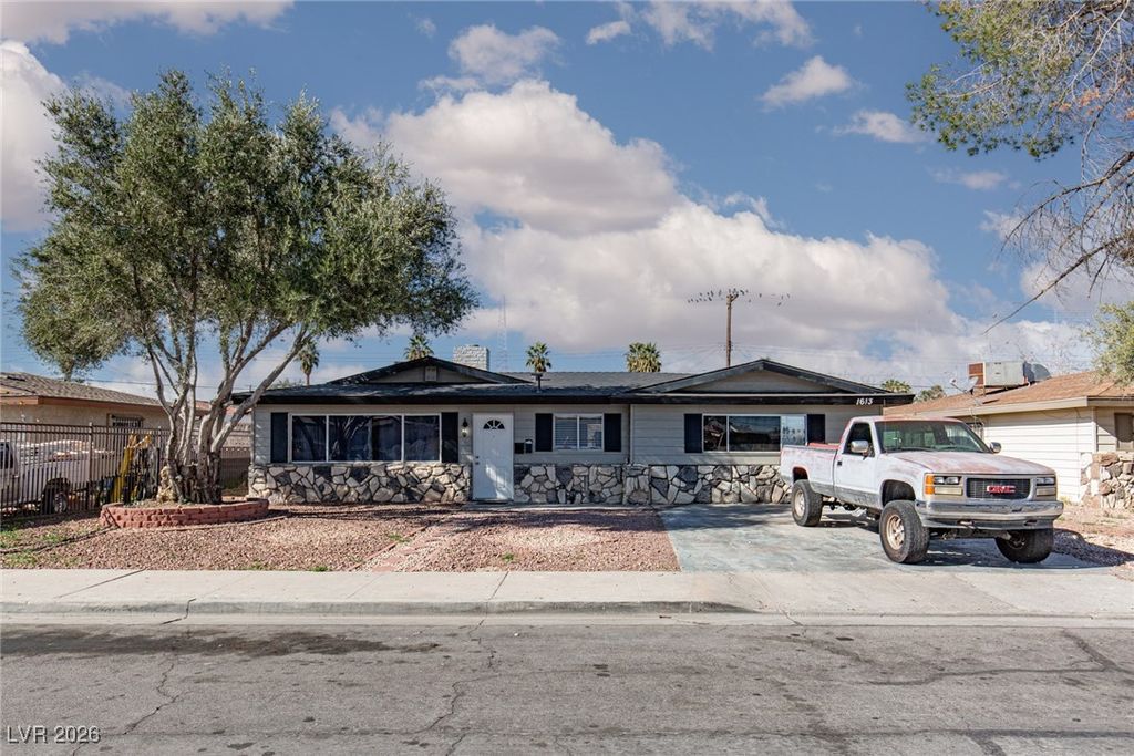 1613 Manhattan Drive, Las Vegas, NV 89106