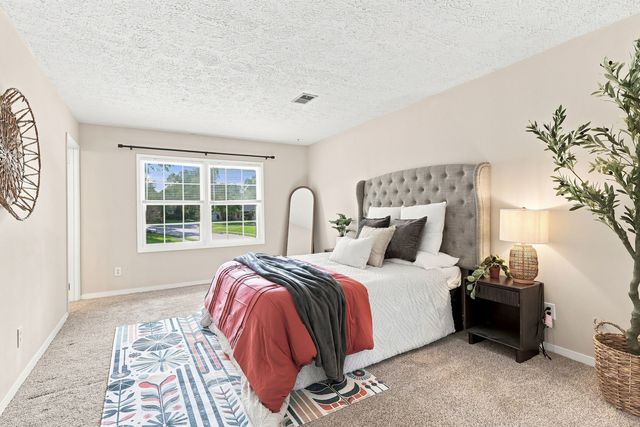 5721 Fillmore Street, Davenport, IA 52806