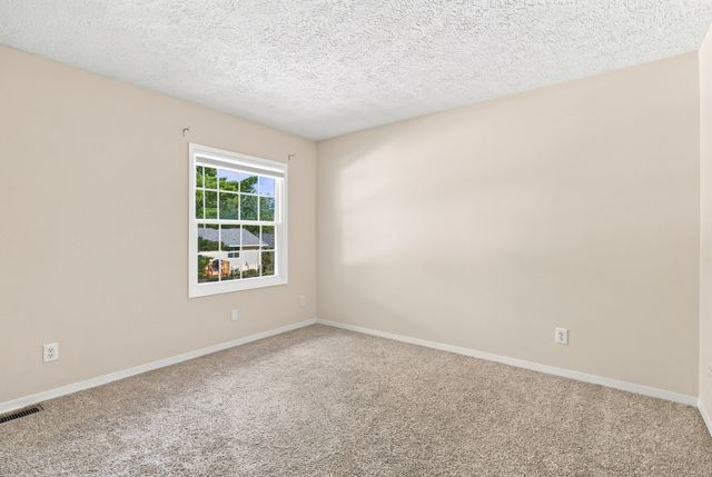 5721 Fillmore Street, Davenport, IA 52806