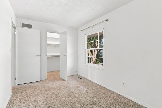 5721 Fillmore Street, Davenport, IA 52806