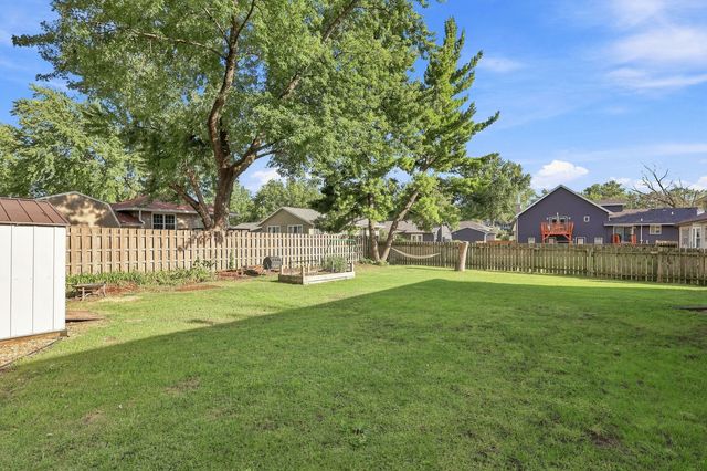 5721 Fillmore Street, Davenport, IA 52806