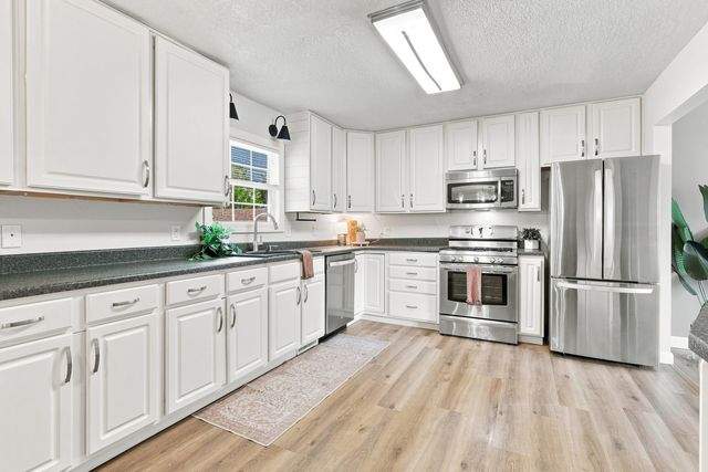 5721 Fillmore Street, Davenport, IA 52806