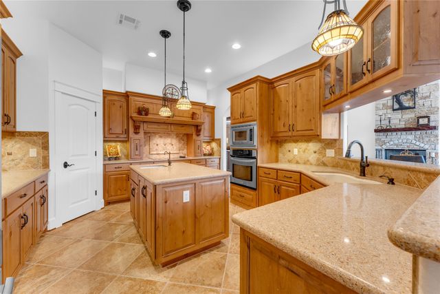 413 Rock House Drive, Liberty Hill, TX 78642