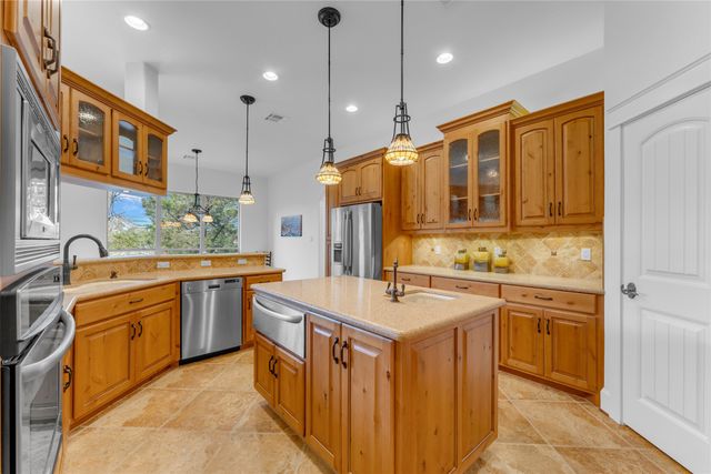 413 Rock House Drive, Liberty Hill, TX 78642