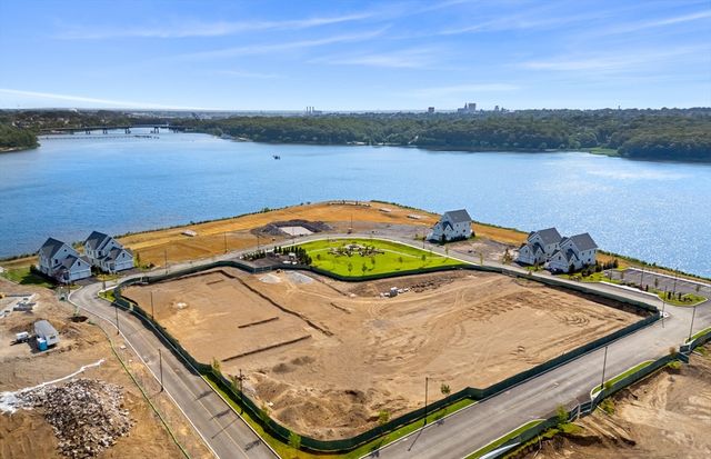 141 East Point Drive 209, East Providence, RI 02916