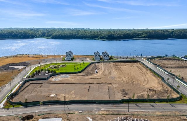 141 East Point Drive 209, East Providence, RI 02916