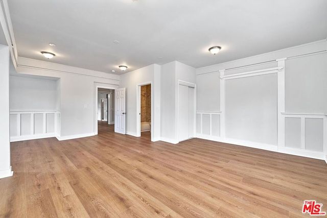 2205 S Hobart Boulevard, Los Angeles, CA 90018