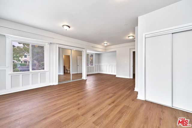 2205 S Hobart Boulevard, Los Angeles, CA 90018