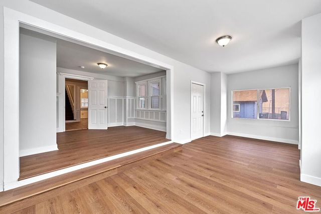2205 S Hobart Boulevard, Los Angeles, CA 90018