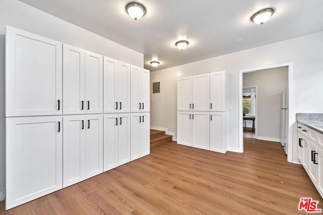 2205 S Hobart Boulevard, Los Angeles, CA 90018