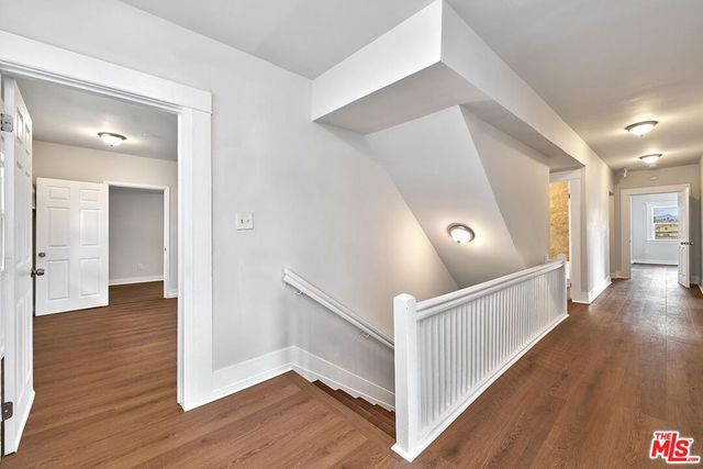 2205 S Hobart Boulevard, Los Angeles, CA 90018
