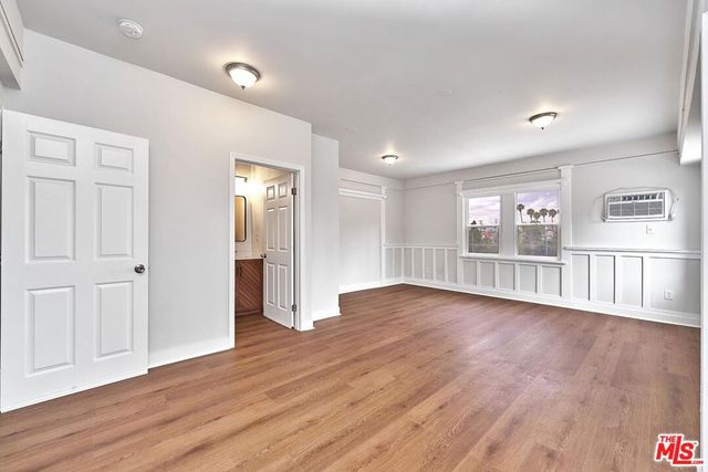 2205 S Hobart Boulevard, Los Angeles, CA 90018