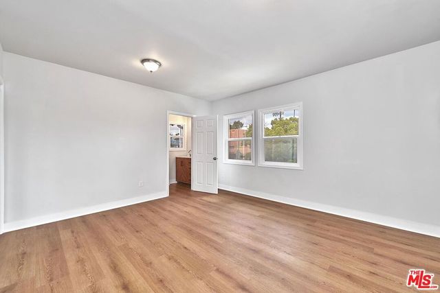 2205 S Hobart Boulevard, Los Angeles, CA 90018