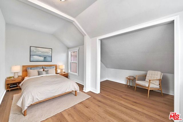 2205 S Hobart Boulevard, Los Angeles, CA 90018