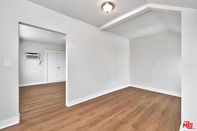 2205 S Hobart Boulevard, Los Angeles, CA 90018