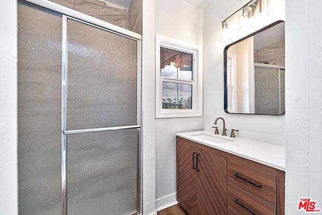 2205 S Hobart Boulevard, Los Angeles, CA 90018