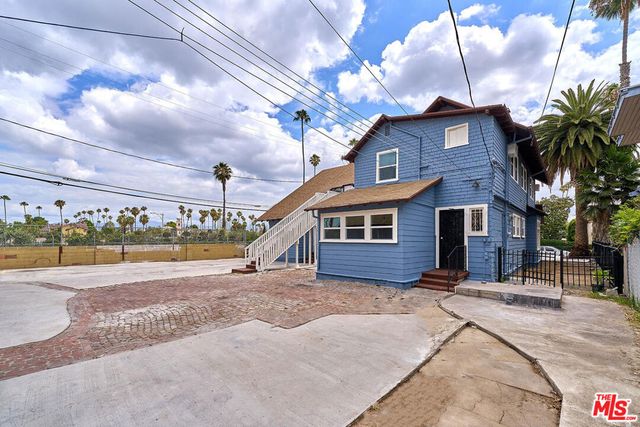 2205 S Hobart Boulevard, Los Angeles, CA 90018