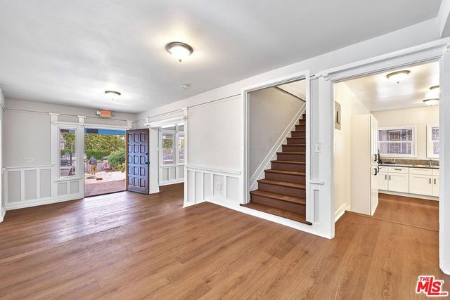 2205 S Hobart Boulevard, Los Angeles, CA 90018