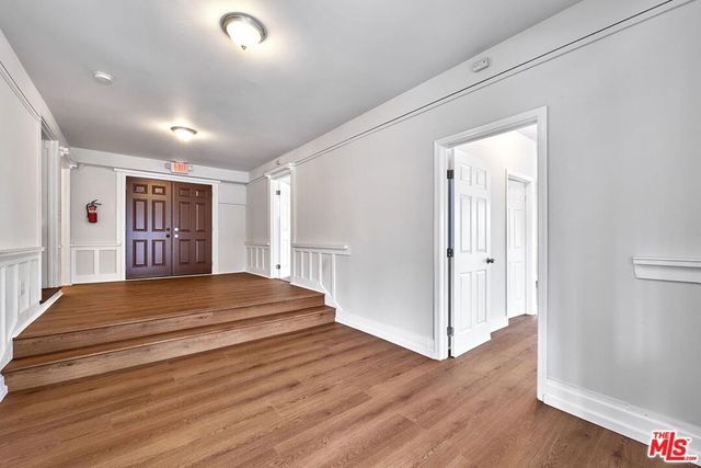 2205 S Hobart Boulevard, Los Angeles, CA 90018