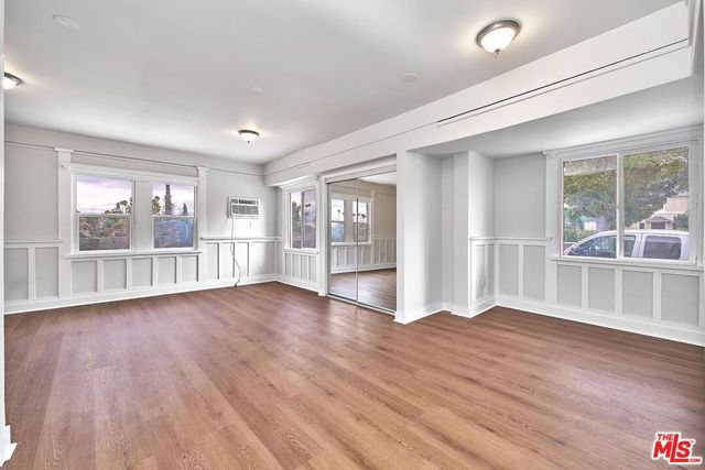 2205 S Hobart Boulevard, Los Angeles, CA 90018