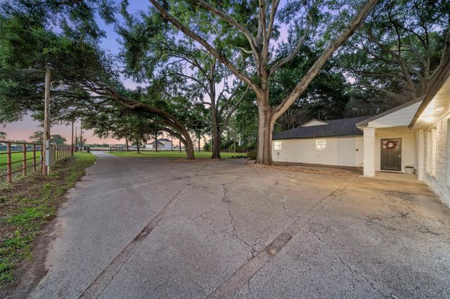 25518 Decker Prairie Rosehill Road, Magnolia, TX 77355
