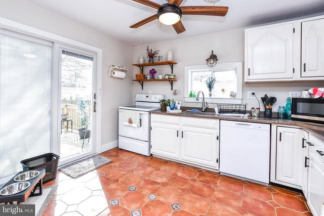 823 SELBY BLVD, Edgewater, MD 21037