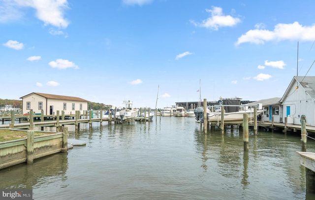 823 SELBY BLVD, Edgewater, MD 21037