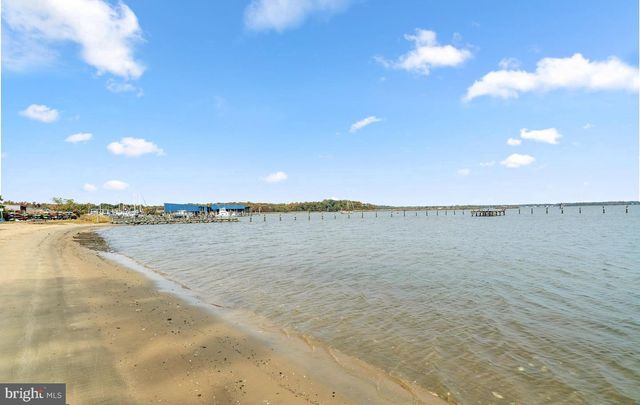 823 SELBY BLVD, Edgewater, MD 21037