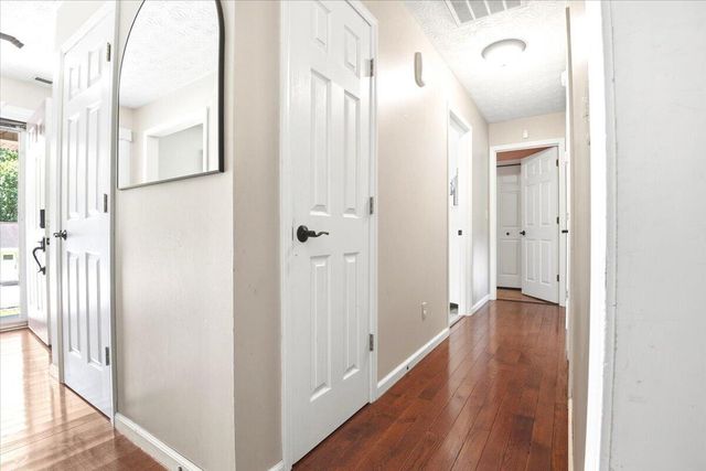 220 Sandy Hills Lane, Corbin, KY 40701